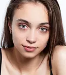 Teona Stavarachi trăiește o vară cu cântec! „Am început recent să studiez serios canto”. EXCLUSIV
