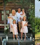 Laura Cosoi și-a creștinat fiica în Maramureș. Imagini de la botezul Aidei. Invitații au petrecut în mijlocul naturii