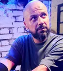 Augustin Viziru, pus din nou pe rele în Tătuțu'. „Ciroză respiră «rău» prin toți porii”. EXCLUSIV