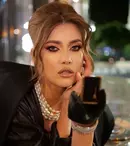 Iulia Albu surprinde din nou cu un nou look – păr brunet și ciufulit! Fosta concurentă de la America Express a ales o schimbare neașteptată de stil