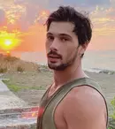 Deniz Can Aktaş, porție dublă la tv. Actorul din „Dragoste fără hotare” joacă și într-un serial la Happy Channel