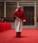 Filmul „Conclav” se vede pe FilmBox Premium în ziua în care au loc funeraliile Papei Francisc. Programul de difuzare