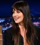 Dakota Johnson face furori în costum de baie după despărțirea de Chris Martin. Cum a apărut pe un iaht, în Ibiza