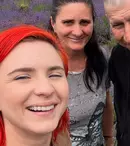 Cristina Ciobănașu, momente de liniște și emoție acasă, la Botoșani. Imagini rare cu părinții ei în lanul de lavandă