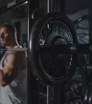 Antrenamentul eficient pentru umeri – ce exerciții să alegi, cum să te asiguri că ai tehnica potrivită și ce greșeli să eviți