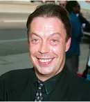 Tim Curry, detalii rare despre viața după AVC: „Încă nu pot merge, dar rămân optimist” – Cum se simte actorul