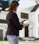 Studiu Imobiliare.ro: Câtă încredere au românii în dezvoltatori și agenți imobiliari?