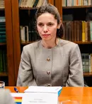 Schimbare radicală de stil! Cum s-a afișat partenera lui Nicușor Dan la întâlnirea cu UNICEF. A furat toate privirile