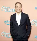 Jerry Seinfeld susține că serialul Friends a copiat Seinfeld: „Au folosit aceeași idee, dar cu oameni atrăgători”