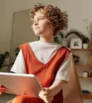 iPad pentru gaming: experiența imersivă oferită de ecranul Liquid Retina și difuzoarele stereo