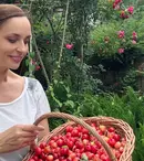 Andreea Marin, în costum de baie la 51 de ani. Mesajul amuzant al vedetei: „Să mă rumenesc puțin!”