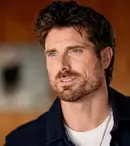Tensiune maximă în finalul sezonului 4 din „Sullivan’s Crossing” la DIVA! Interviu exclusiv cu actorul Marcus Rosner: „Actoria este ca o vacanță”