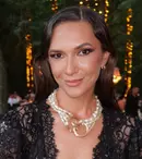 Adela Popescu, apariție elegantă într-o rochie din dantelă. Reacția amuzantă a lui Cosmin Seleși