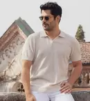 Burak Özçivit revine în forță! Primele imagini din noul serial „Güneşin Doğduğu Yer”. Cine este partenera lui