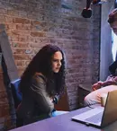 Irina Ștefan, alături de Tudor Chirilă în „Trafic”, la Pro TV: „Puțin umor și o echipă bună fac minuni”. EXCLUSIV