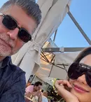 Özcan Deniz, apariție rară alături de soția sa în vacanță. Cum își trăiește vara actorul din „Mireasa din Istanbul”