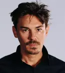 Alex Calangiu, despre provocările rolului din „Fără urmă”: „Nu e doar un pariu de memorare, ci un traseu interior aiuritor”. EXCLUSIV