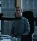 „Costul algoritmului”, filmul care dezvăluie culisele Facebook. Mikey Madison și Jeremy Strong, în noua producție a lui Aaron Sorkin