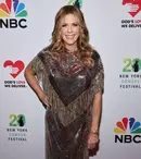 Rita Wilson, apariție ieșită din comun la 69 de ani. Soția lui Tom Hanks s-a fotografiat topless, cu un tatuaj uriaș pe tot spatele!