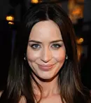 Emily Blunt este noua Mary Poppins