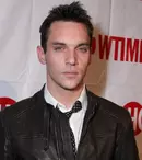 Jonathan Rhys Meyers joacă în sezonul cinci din „Vikingii”