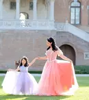 Andreea Marin şi fetiţa ei au pozat în prinţese Disney
