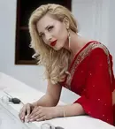 Iulia Vântur s-a întors în România