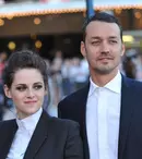 Kristen Stewart l-a consolat pe Rupert Sanders după divorţ?