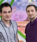 Răzvan şi Dani: unul în carantină, altul sub soarele Africii în vacanţă