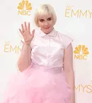 Lena Dunham: De la ”Fetele” la un roman pentru copii 