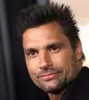 Manu Bennett („Spartacus”, „Arcaşul”) a fost arestat pentru atac
