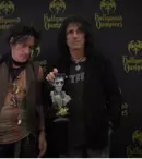 The Hollywood Vampires au două noi mesaje pentru fani