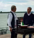 „Politică şi delicateţuri”, ca de la poet la... poet