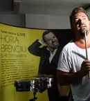 FOTO| Cum se relaxează Horia Brenciu în pauzele de la filmările pentru „X Factor”