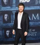 Democrație în Westeros?! Cea mai aiuritoare teorie despre „Urzeala tronurilor” vine de la Finn Jones