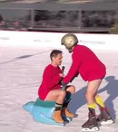 Pariu pierdut la „Neatza...”. Răzvan și Dani au renunțat la pantaloni, în direct, la -3 grade Celsius