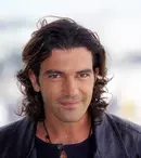 Ce-a postat pe Instagram actorul Antonio Banderas de Ziua Tatălui