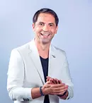 Dan Negru, prezentatorul show-ului „Next Star”, și-a dorit să fie șofer de TIR