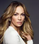 FOTO. Jennifer Lopez arată impecabil în costum de baie, pe platourile de filmare ale peliculei „Hustlers”