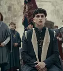 Până să-l vedem în „Dune”, Timothée Chalamet a făcut „The King”, pentru Netflix