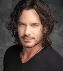 Mario Cimarro, protagonistul telenovelei „Jurământul”, s-a logodit cu un fotomodel. Cum arată femeia mai tânără cu 11 ani