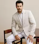 Burak Özçivit e în doliu! Aflați ce a pățit cunoscutul actor turc