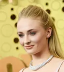 Sophie Turner a postat fotografii inedite din timpul sarcinii