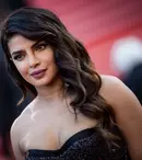 Priyanka Chopra, de nerecunoscut! Cum arăta actrița înainte de operațiile estetice