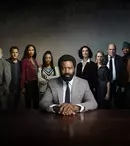 AXN va difuza, în premieră, „Pe viață” („For Life”). Serialul, inspirat dintr-o poveste de viață impresionantă