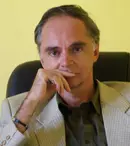 Teatrul „Stela Popescu” are un nou director. Cine este Cristian Șofron