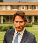 Sebastian Rulli va avea rolul principal în noua versiune a celebrei telenovele „Și bogații plâng”