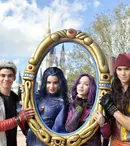 20 noiembrie este ziua „Descendenților” la Disney Channel. Cele trei filme și un episod special, difuzat în premieră, vor fi pe post sâmbăta aceasta