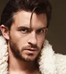 Cum s-a pregătit Jonathan Bailey pentru rolul din „Wicked”. Actorul a revenit la prima dragoste