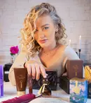 Soprana Irina Baianț îți recomandă cele mai tari cadouri de Crăciun! Super oferte și reduceri la produsele Avon, în luna decembrie